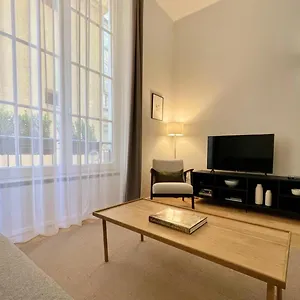 palazzo-pellicceria-apartment.hotelitalianriviera.com/